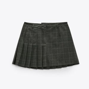 NWT Zara “School girl” Pleated Mini Skirt